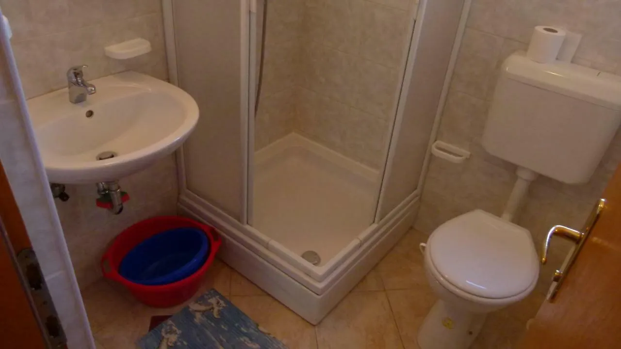Appartamento Apartmani Lucija1897 Starigrad Paklenica