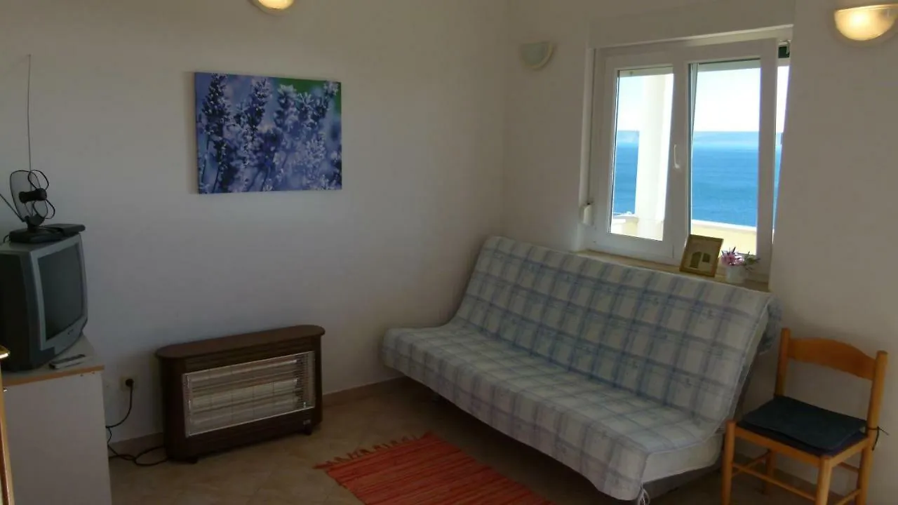 Apartmani Lucija1897 Starigrad Paklenica