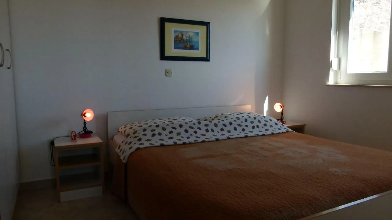 Apartmani Lucija1897 Starigrad Paklenica Croazia
